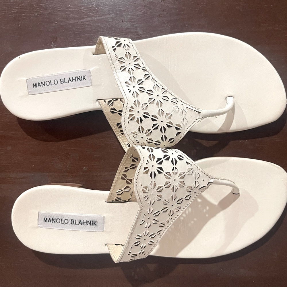 White flat sandal